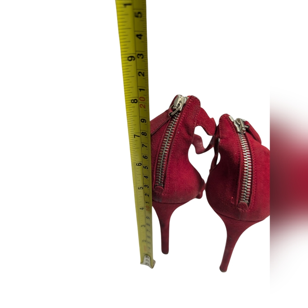 Prada Red Scalloped Suede Heels 38.5 - Picture 15 of 16